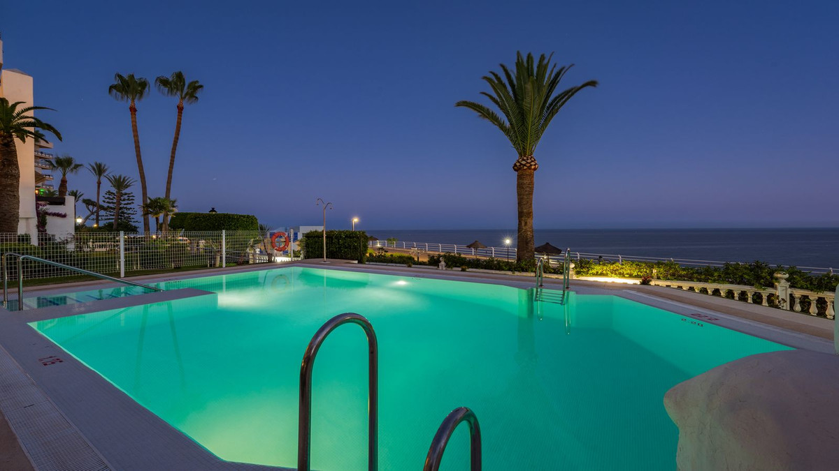 4 Bed Apartment for sale in Torremolinos Costa Del Sol, Málaga, Spain