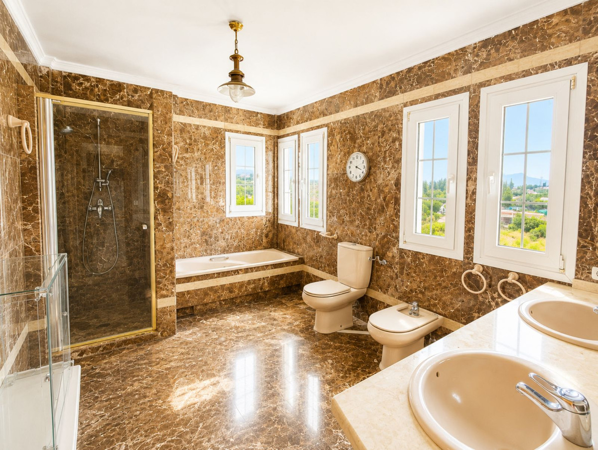 5 Bed Townhouse for sale in Estepona Costa Del Sol, Málaga, Spain