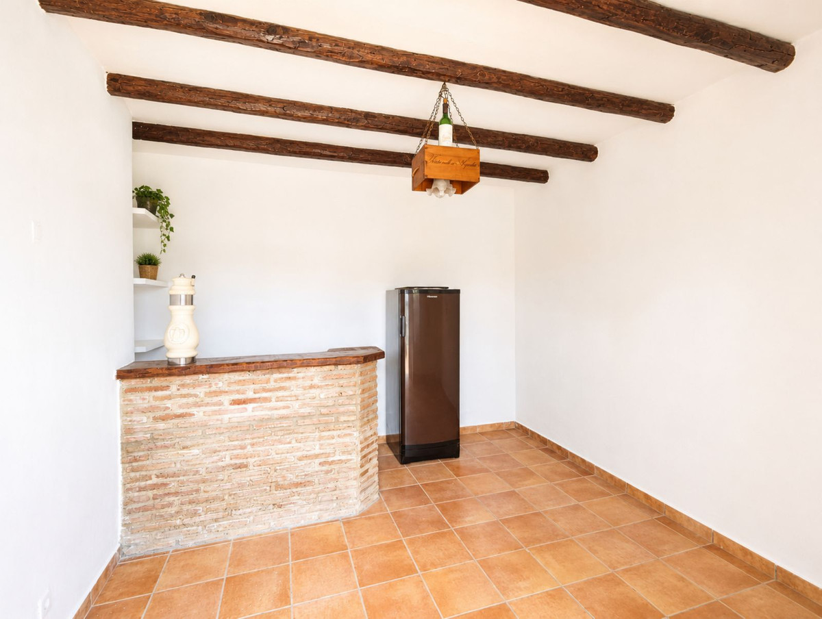 5 Bed Townhouse for sale in Estepona Costa Del Sol, Málaga, Spain