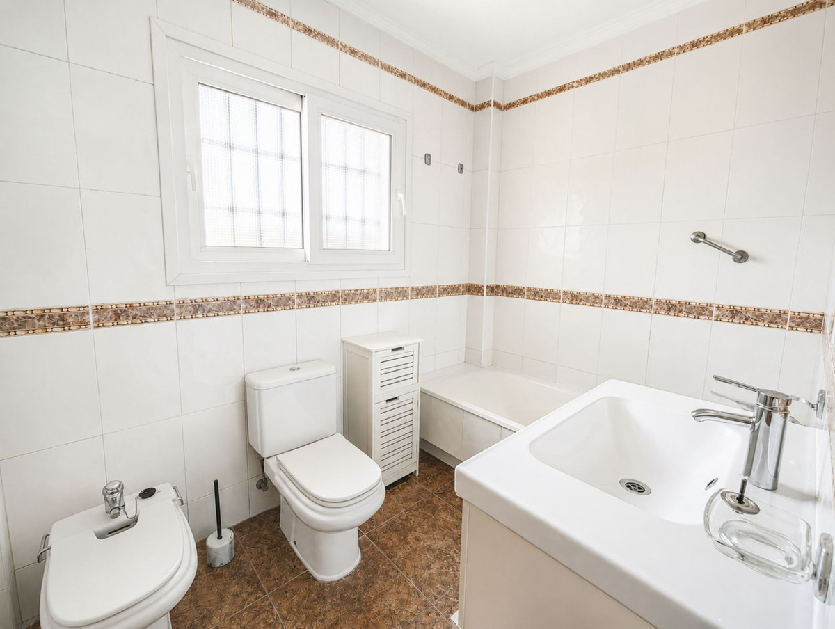 5 Bed Townhouse for sale in Estepona Costa Del Sol, Málaga, Spain
