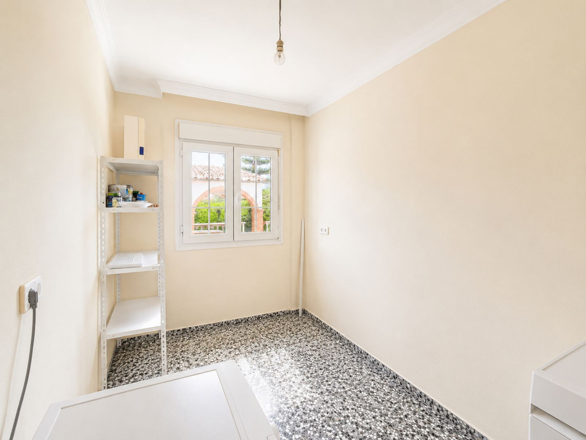 5 Bed Townhouse for sale in Estepona Costa Del Sol, Málaga, Spain