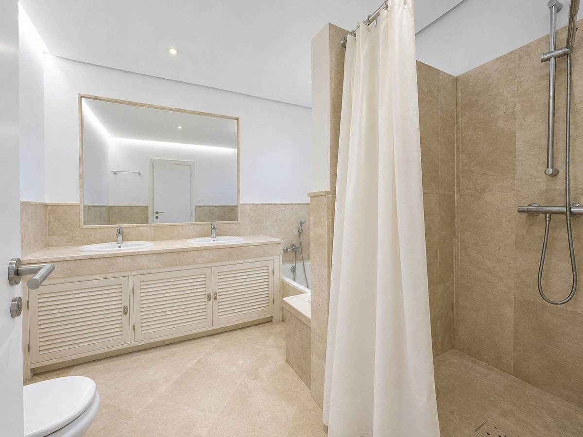 4 Bed Townhouse for sale in Ojén Costa Del Sol, Málaga, Spain