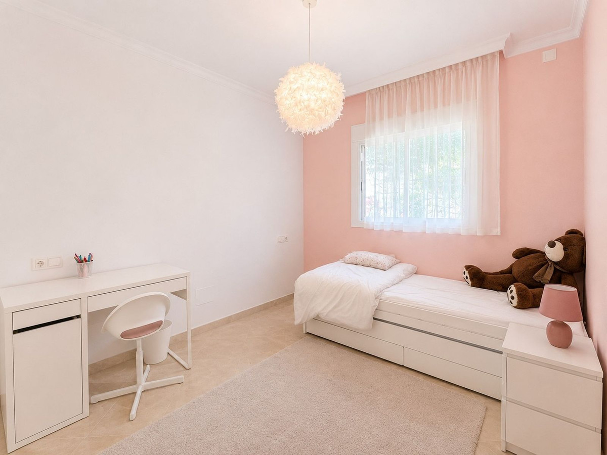 4 Bed Townhouse for sale in Ojén Costa Del Sol, Málaga, Spain