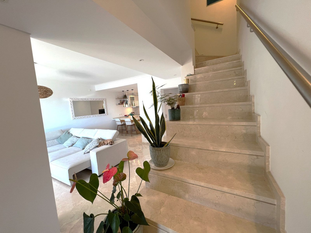 4 Bed Townhouse for sale in Ojén Costa Del Sol, Málaga, Spain