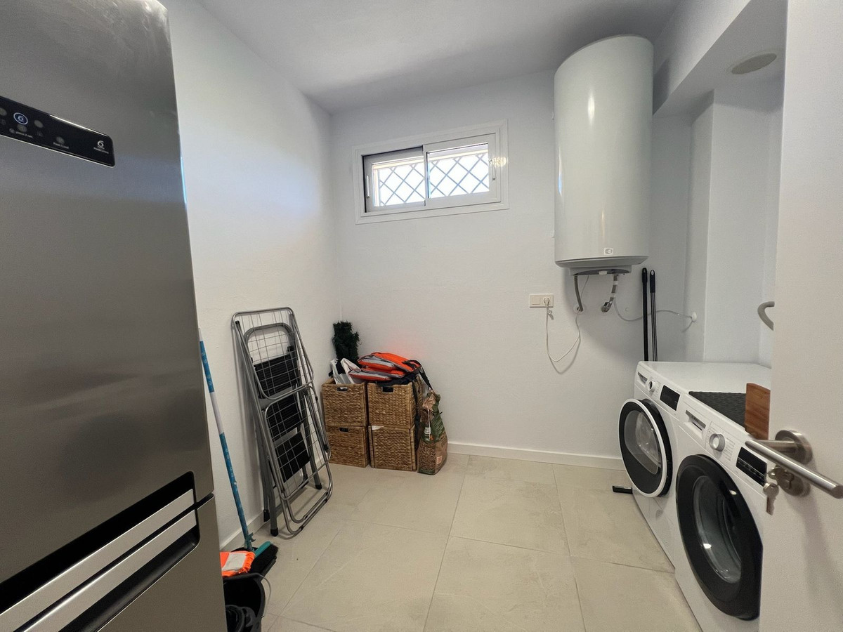 4 Bed Townhouse for sale in Ojén Costa Del Sol, Málaga, Spain