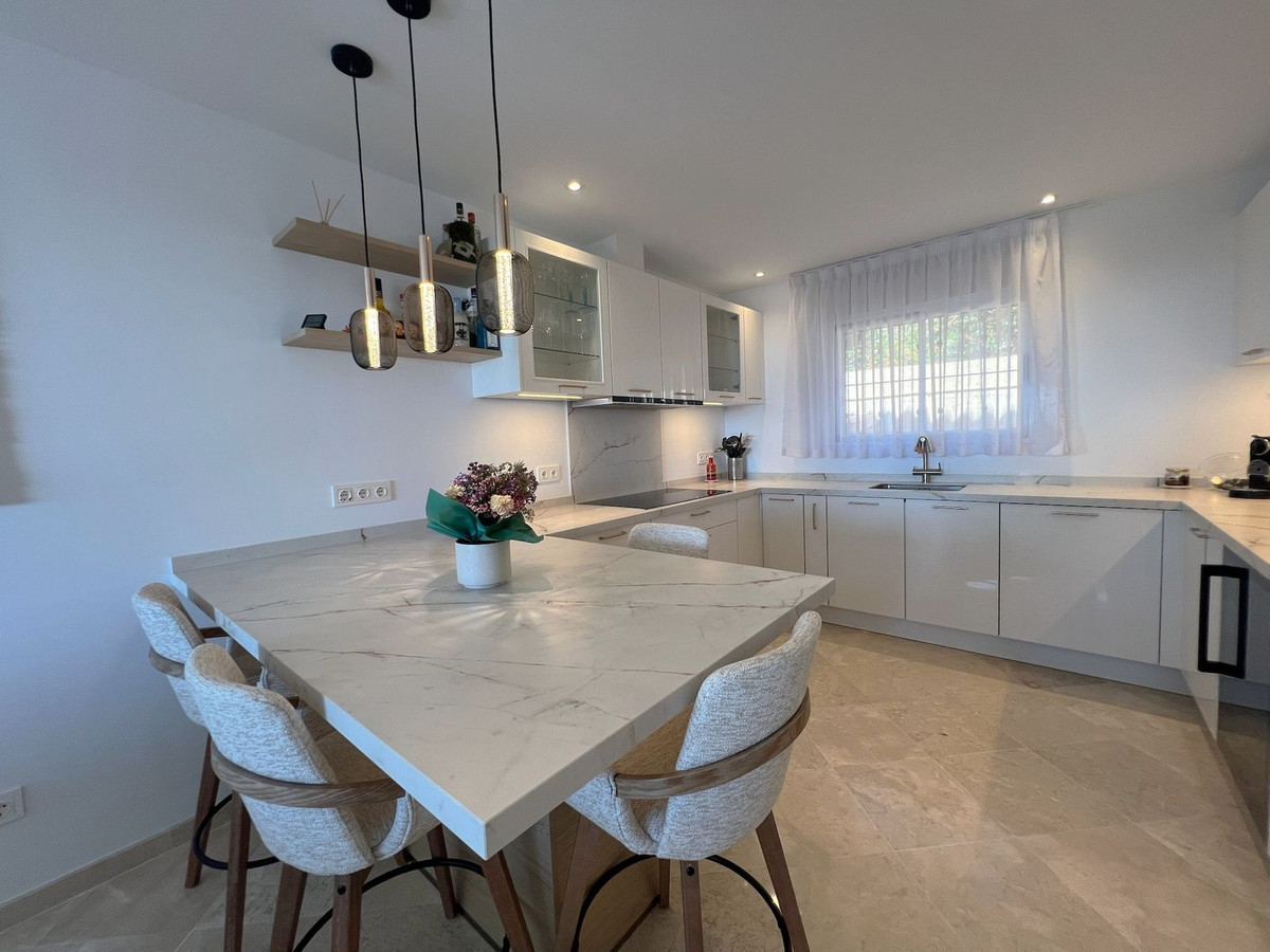 4 Bed Townhouse for sale in Ojén Costa Del Sol, Málaga, Spain