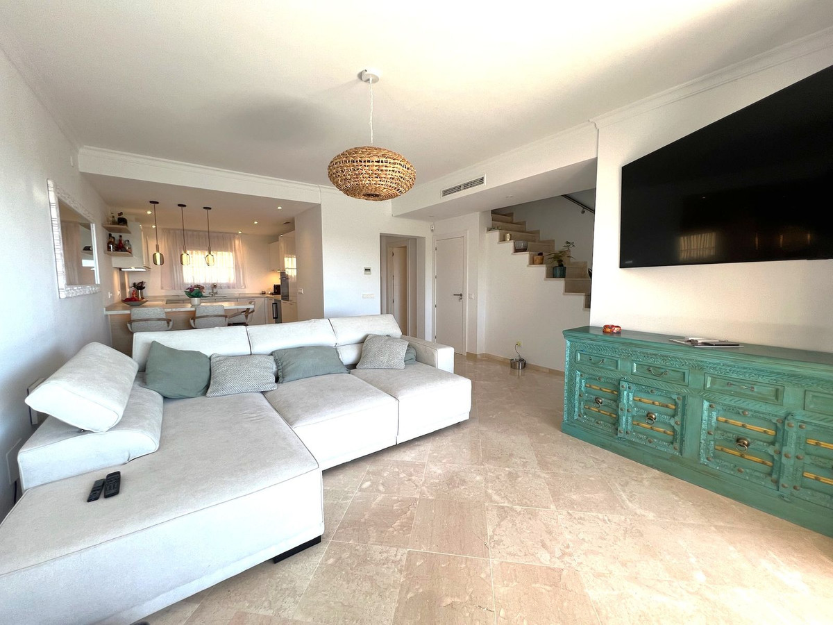 4 Bed Townhouse for sale in Ojén Costa Del Sol, Málaga, Spain