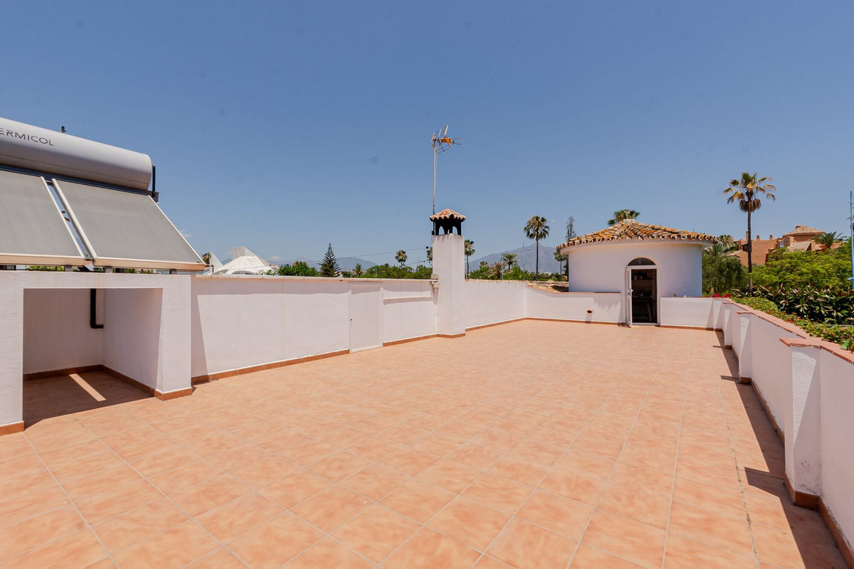 4 Bed Townhouse for sale in San Pedro De Alcántara Costa Del Sol, Málaga, Spain