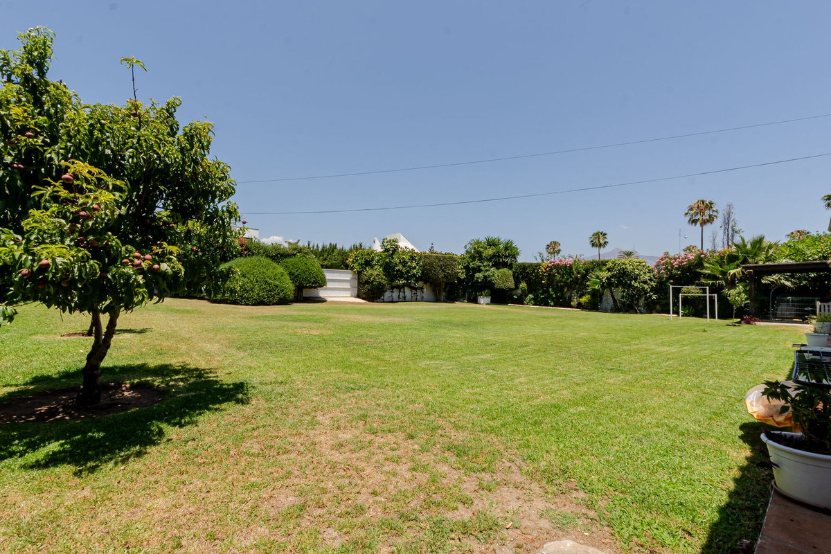 4 Bed Townhouse for sale in San Pedro De Alcántara Costa Del Sol, Málaga, Spain