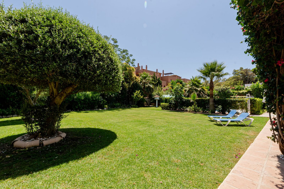 4 Bed Townhouse for sale in San Pedro De Alcántara Costa Del Sol, Málaga, Spain