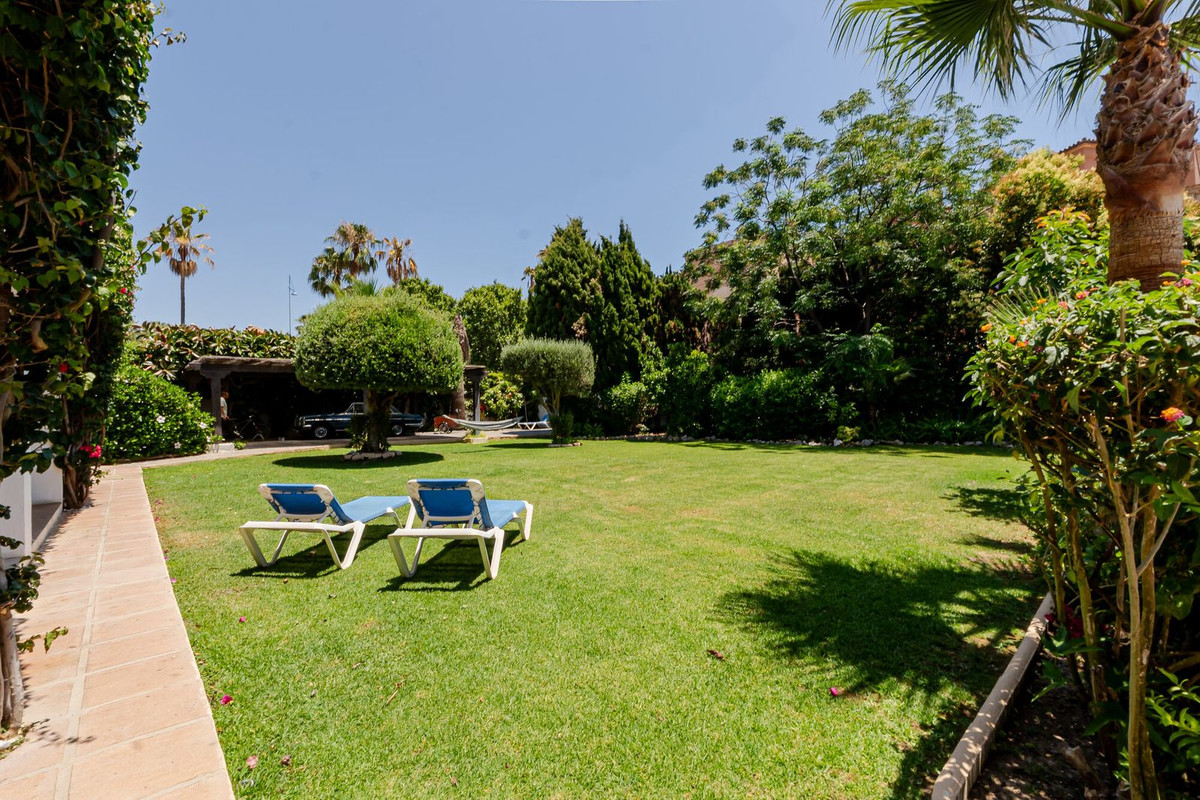 4 Bed Townhouse for sale in San Pedro De Alcántara Costa Del Sol, Málaga, Spain