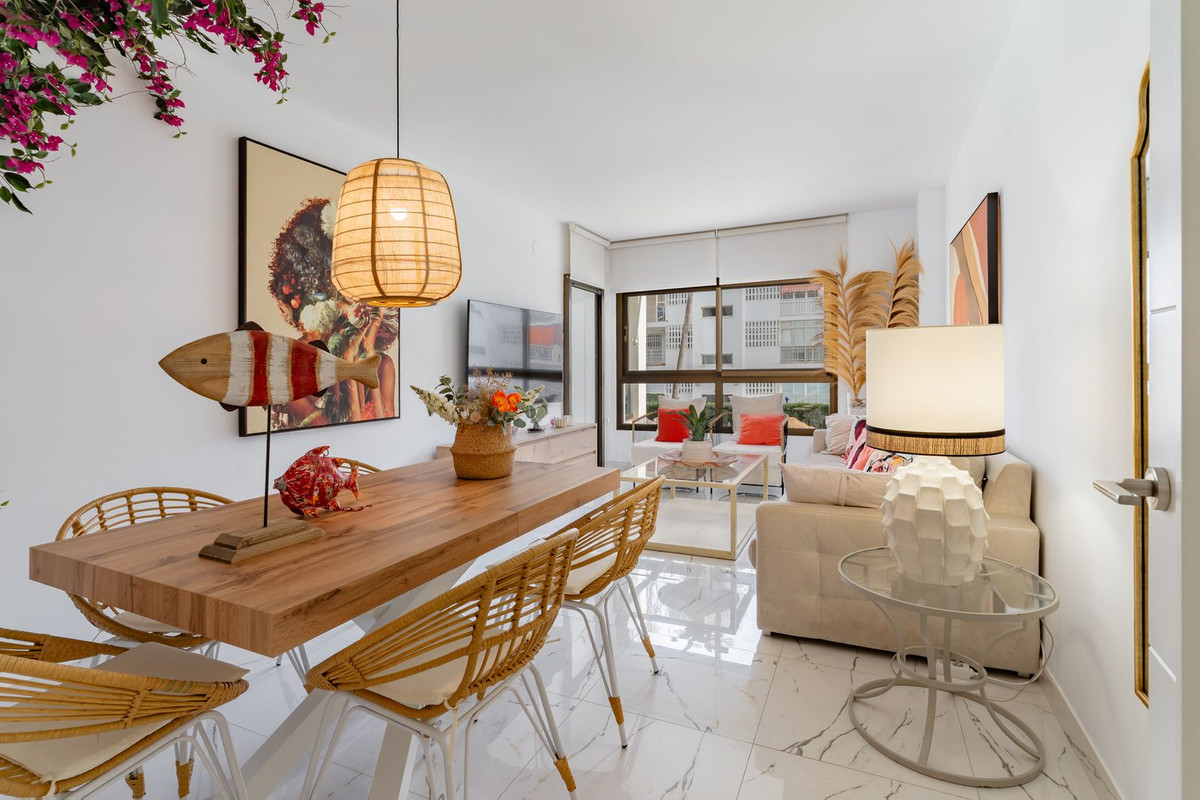 4 Bed Apartment for sale in Fuengirola Costa Del Sol, Málaga, Spain