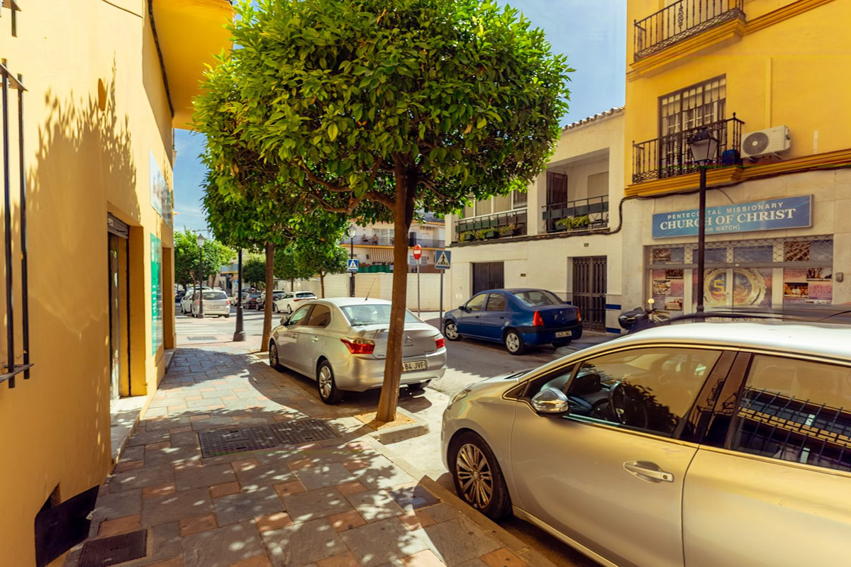 Commercial unit for sale in Fuengirola Costa Del Sol, Málaga, Spain