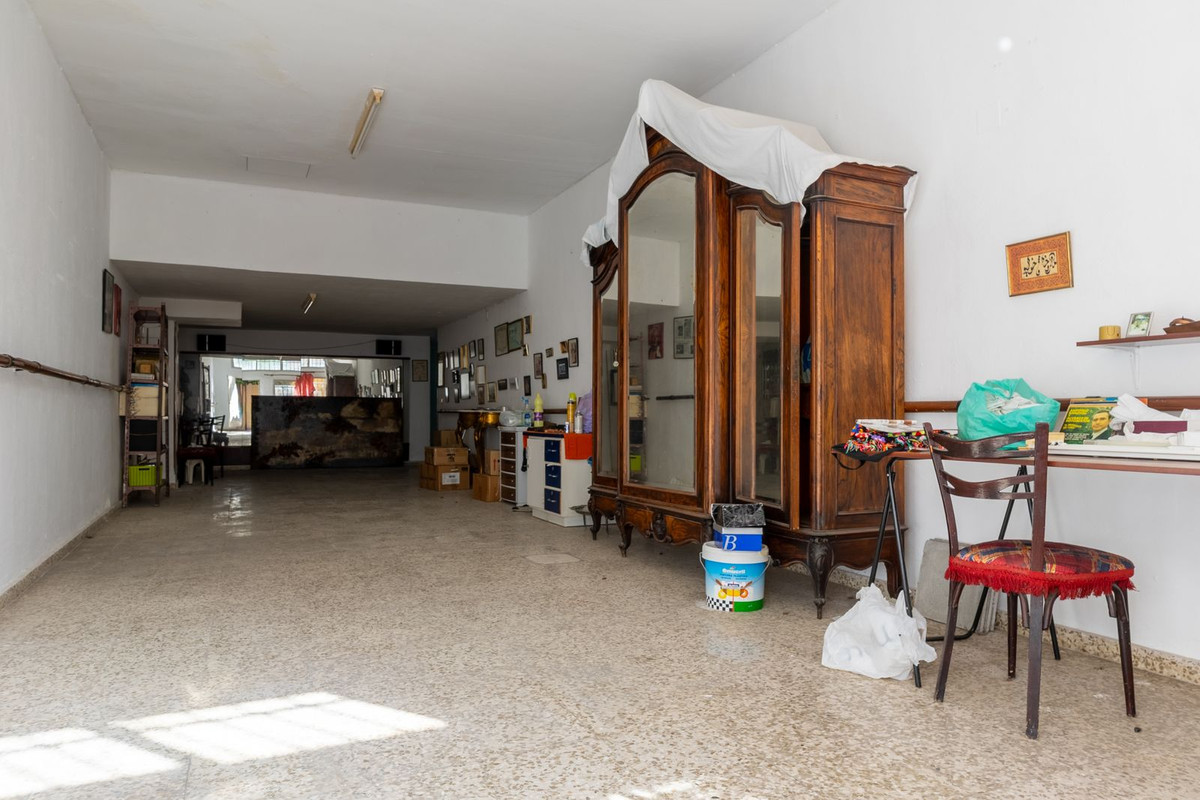 Commercial unit for sale in Fuengirola Costa Del Sol, Málaga, Spain