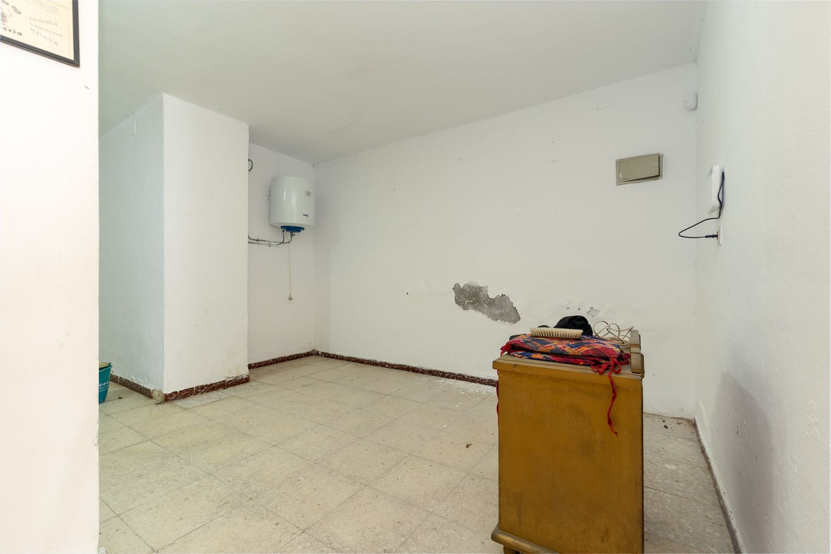 Commercial unit for sale in Fuengirola Costa Del Sol, Málaga, Spain