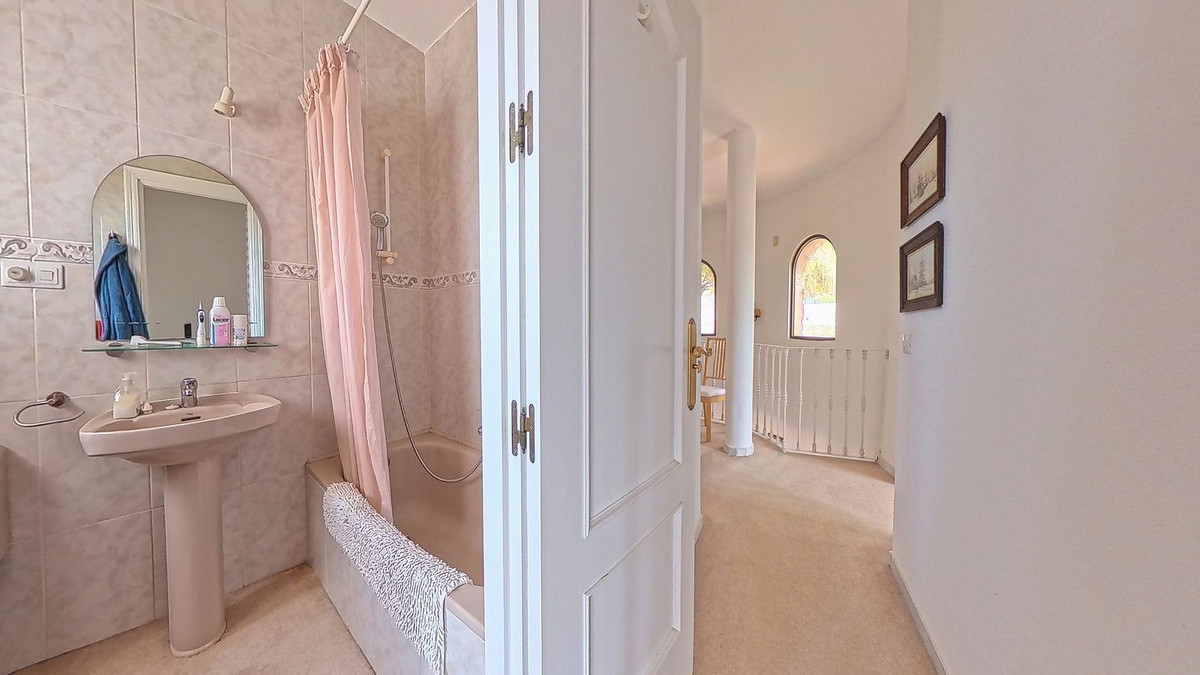 4 Bed Townhouse for sale in Valtocado Costa Del Sol, Málaga, Spain