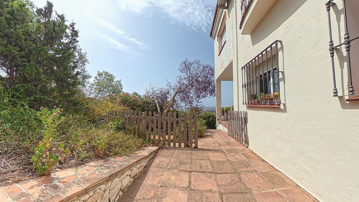 4 Bed Townhouse for sale in Valtocado Costa Del Sol, Málaga, Spain
