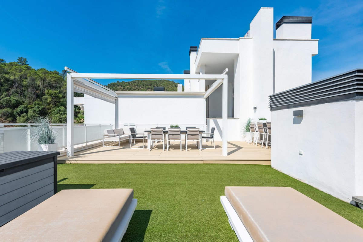 3 Bed Apartment for sale in Benahavís Costa Del Sol, Málaga, Spain