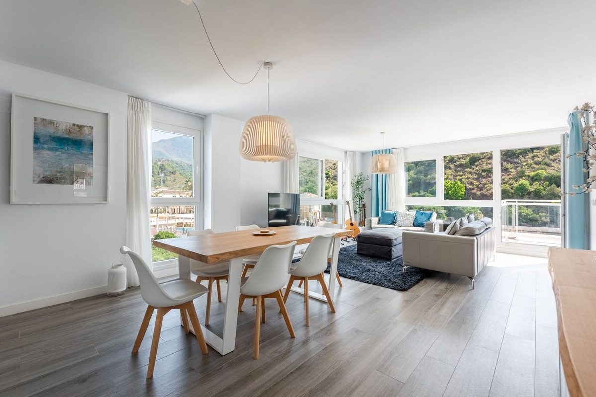 3 Bed Apartment for sale in Benahavís Costa Del Sol, Málaga, Spain