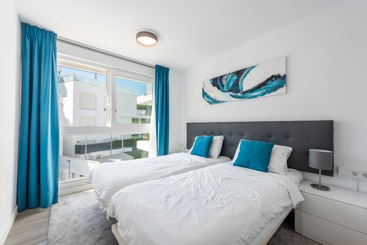 3 Bed Apartment for sale in Benahavís Costa Del Sol, Málaga, Spain