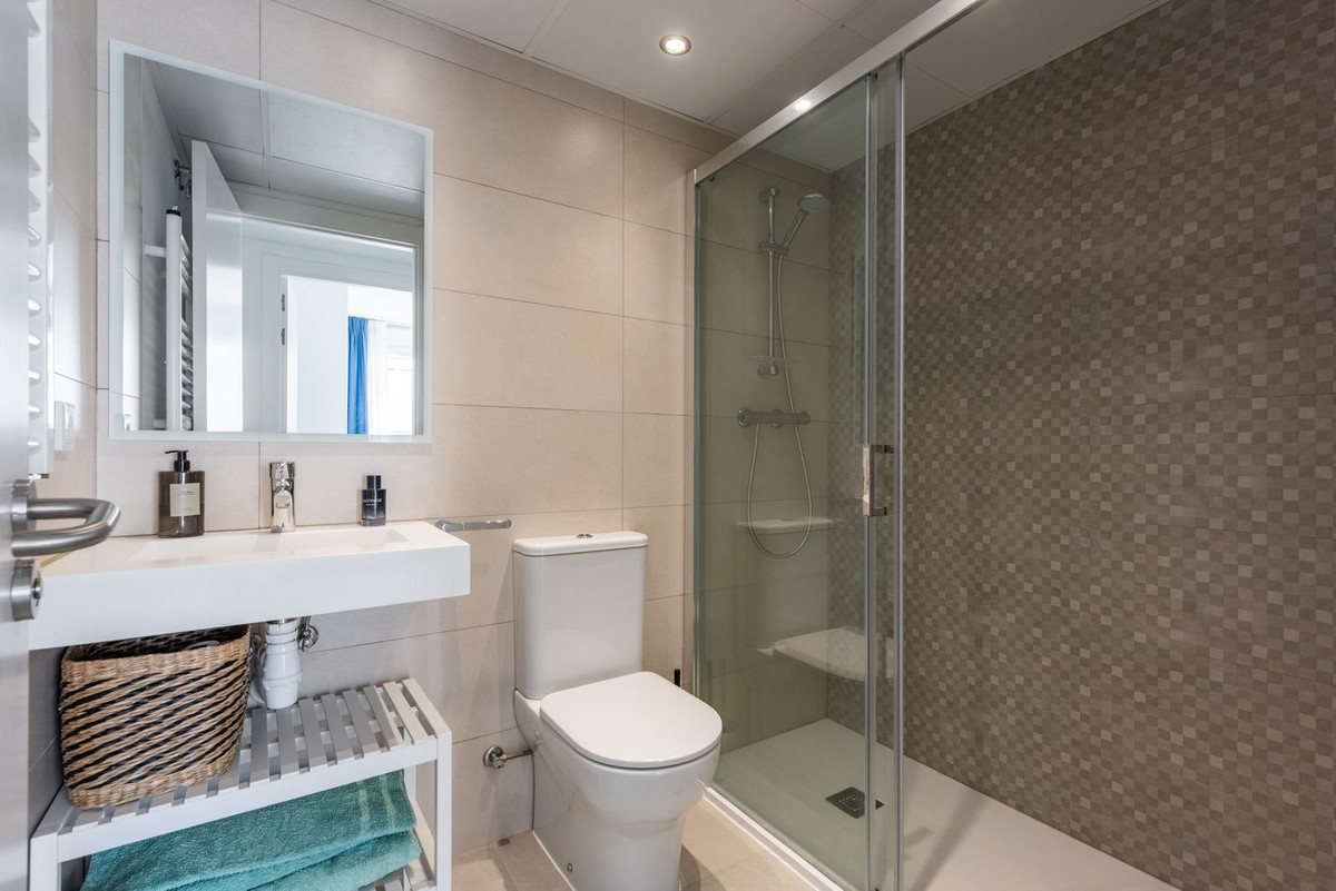3 Bed Apartment for sale in Benahavís Costa Del Sol, Málaga, Spain