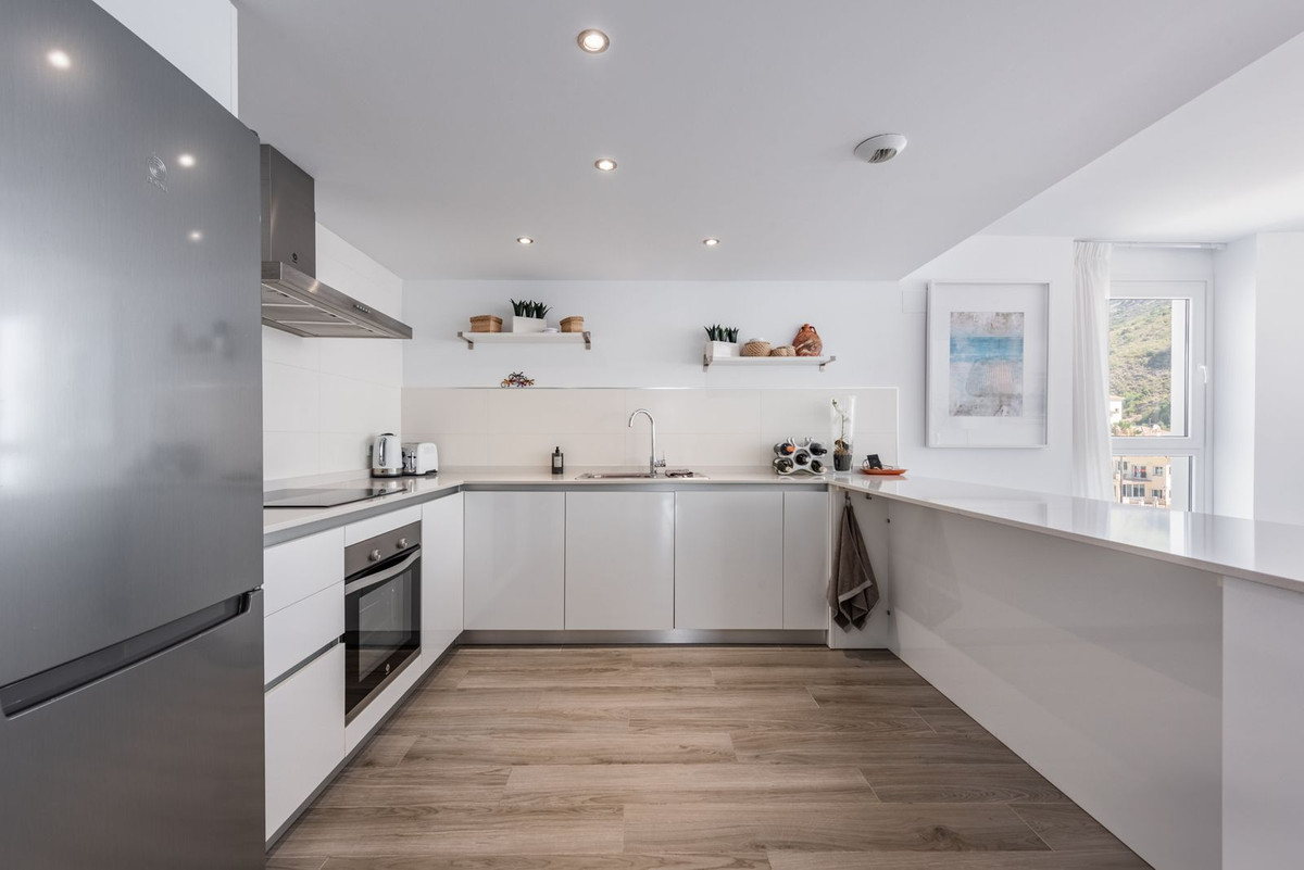 3 Bed Apartment for sale in Benahavís Costa Del Sol, Málaga, Spain