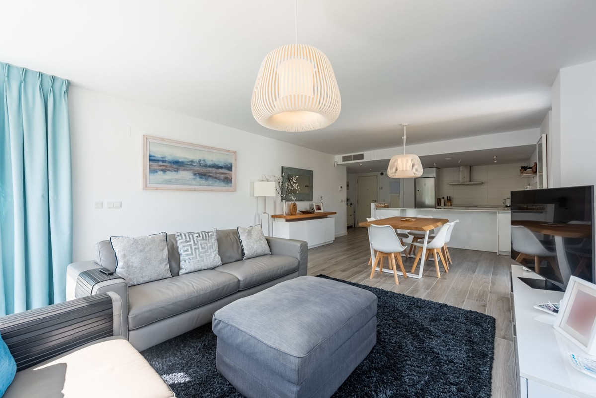3 Bed Apartment for sale in Benahavís Costa Del Sol, Málaga, Spain