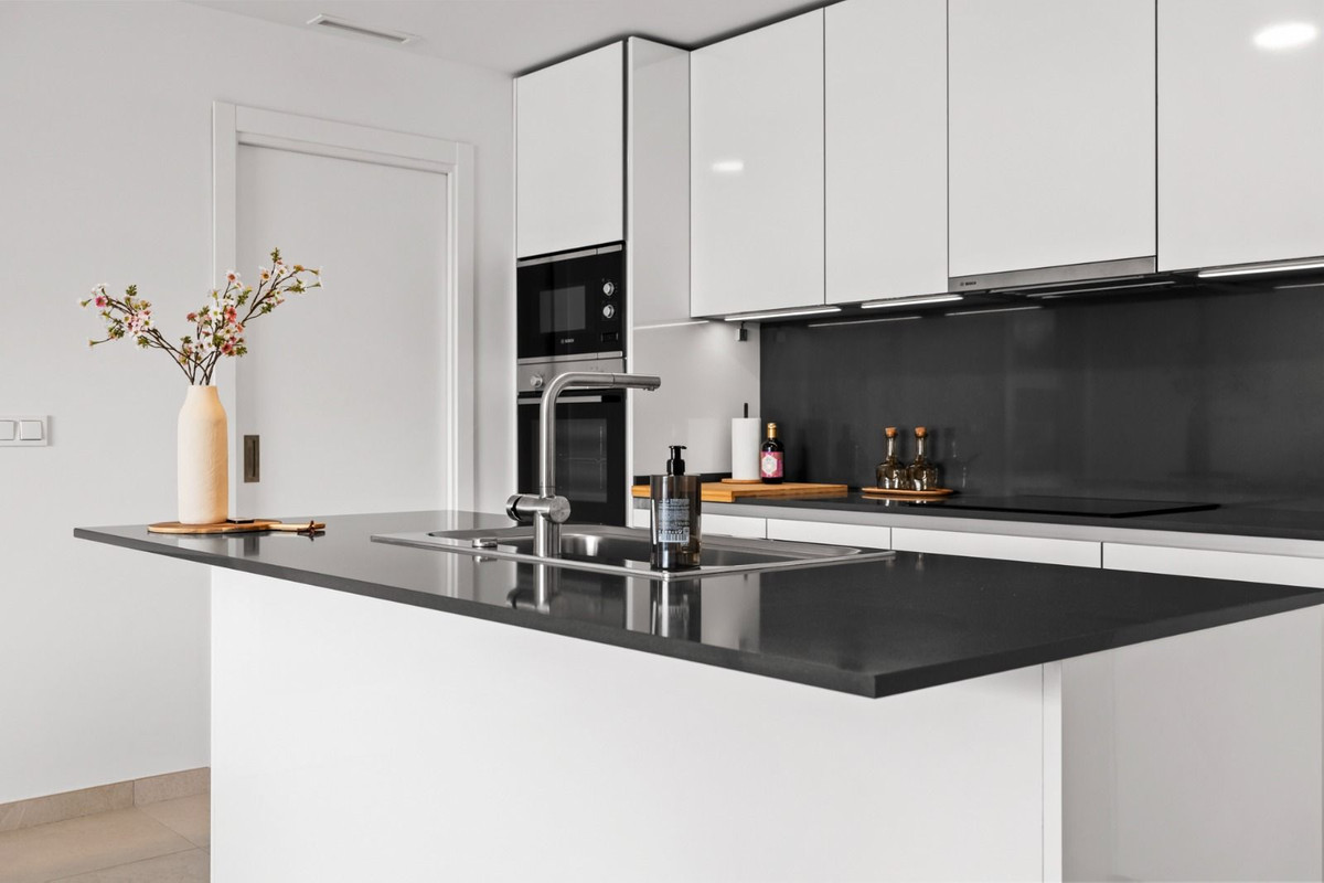 3 Bed Apartment for sale in Benahavís Costa Del Sol, Málaga, Spain