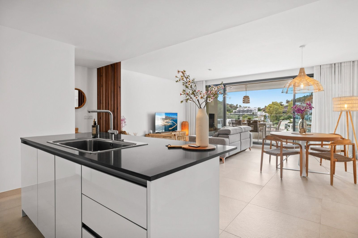 3 Bed Apartment for sale in Benahavís Costa Del Sol, Málaga, Spain