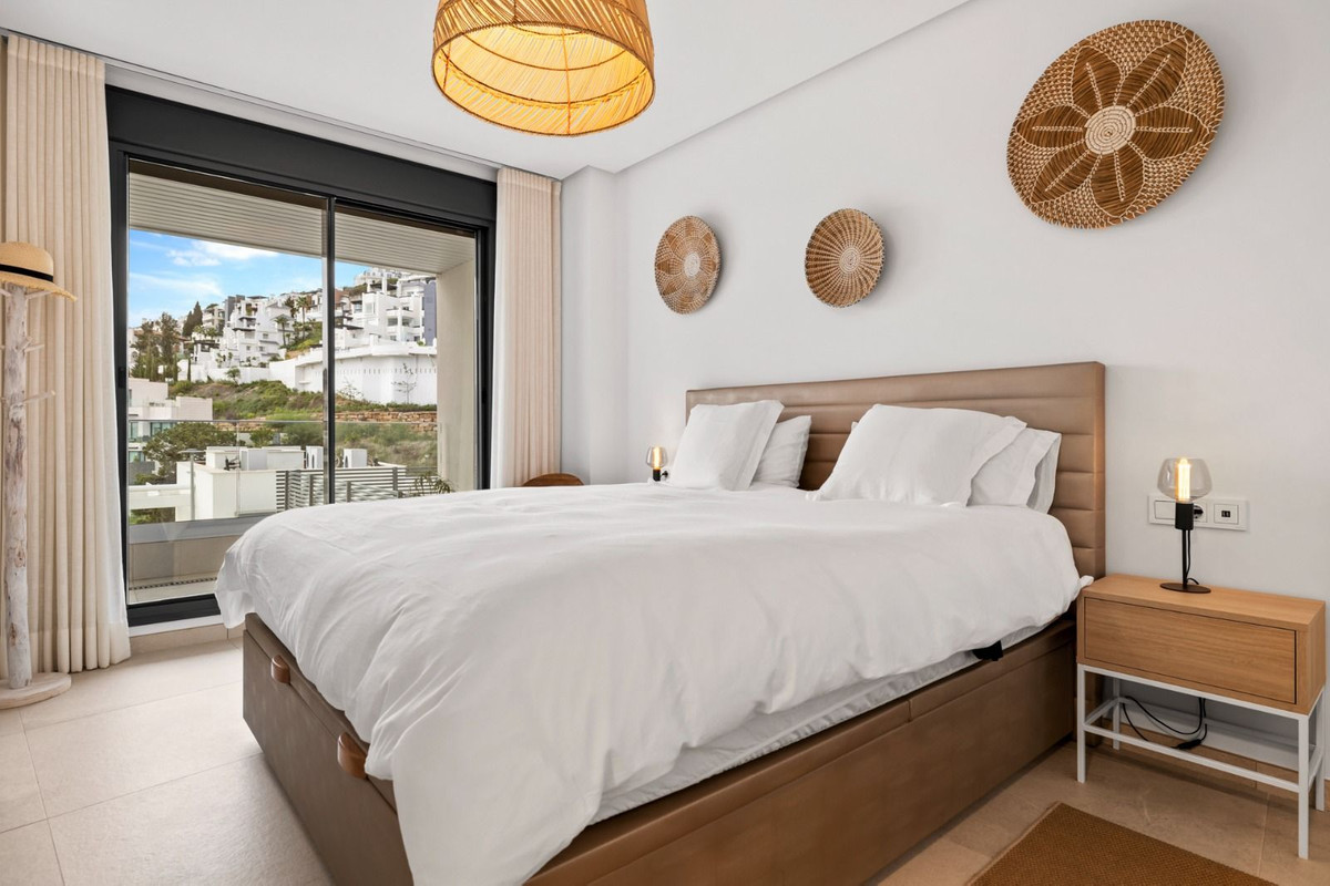 3 Bed Apartment for sale in Benahavís Costa Del Sol, Málaga, Spain