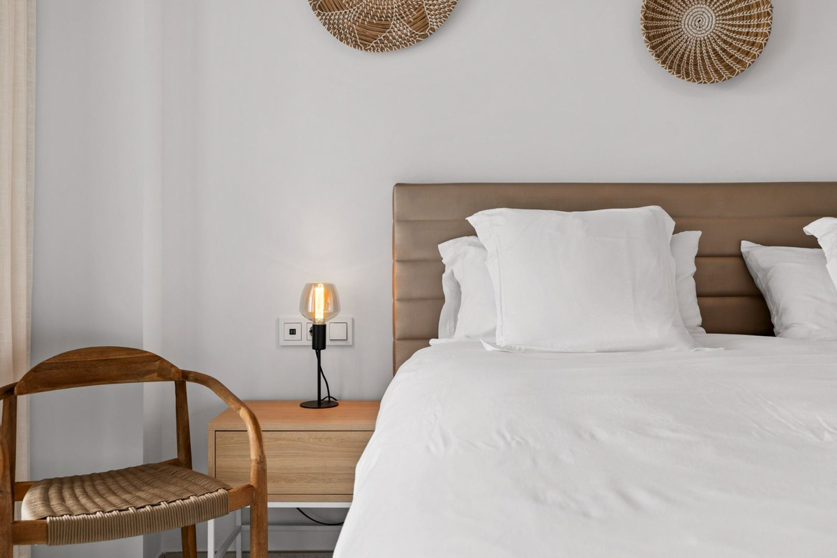 3 Bed Apartment for sale in Benahavís Costa Del Sol, Málaga, Spain
