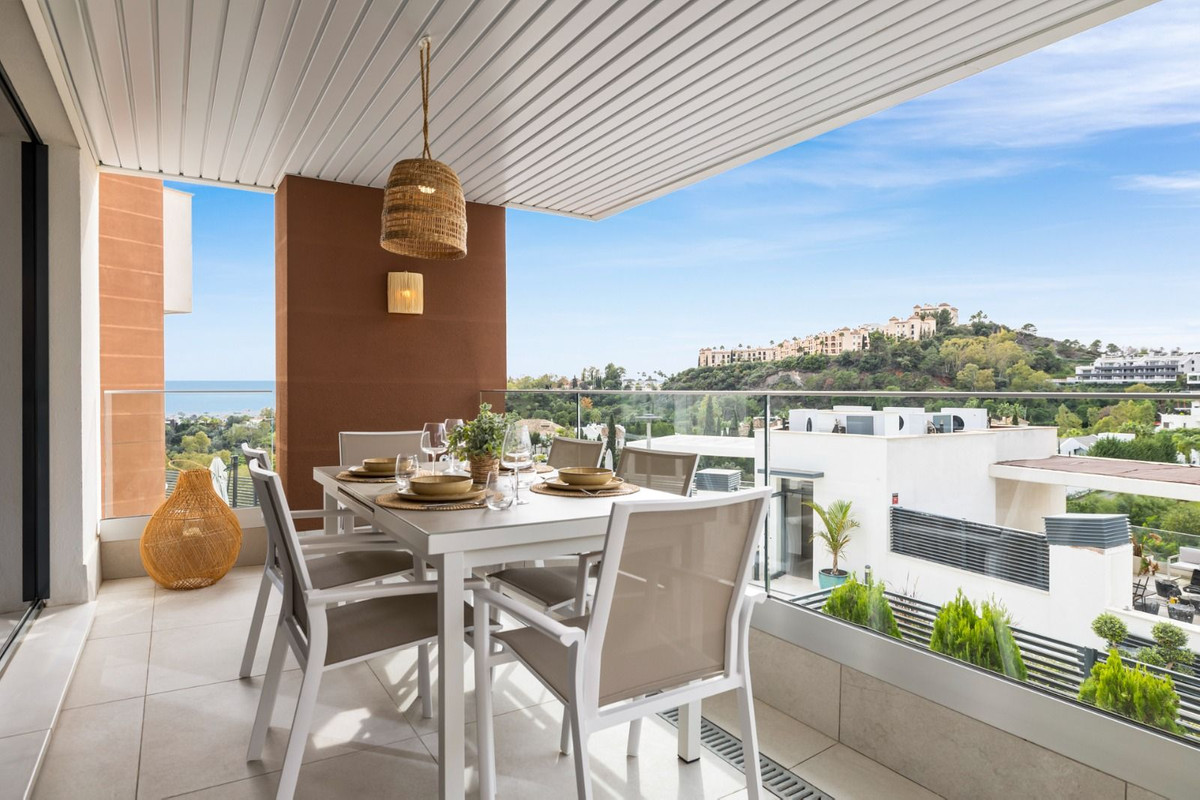 3 Bed Apartment for sale in Benahavís Costa Del Sol, Málaga, Spain