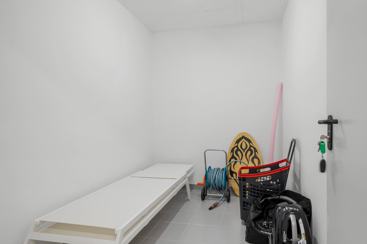 3 Bed Apartment for sale in Benahavís Costa Del Sol, Málaga, Spain
