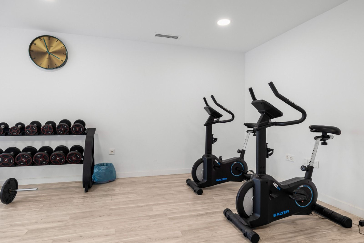 3 Bed Apartment for sale in Benahavís Costa Del Sol, Málaga, Spain