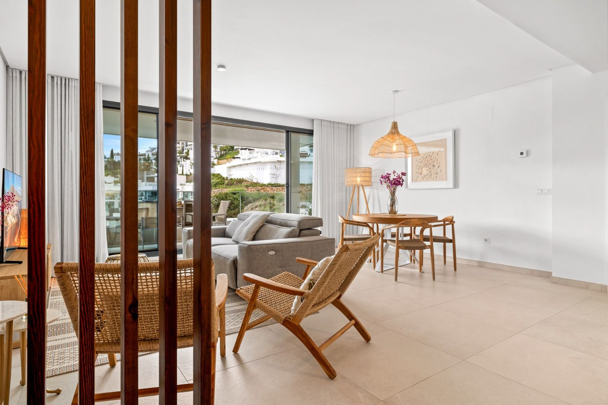 3 Bed Apartment for sale in Benahavís Costa Del Sol, Málaga, Spain