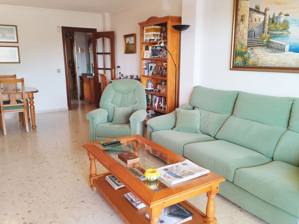 3 Bed Apartment for sale in Fuengirola Costa Del Sol, Málaga, Spain