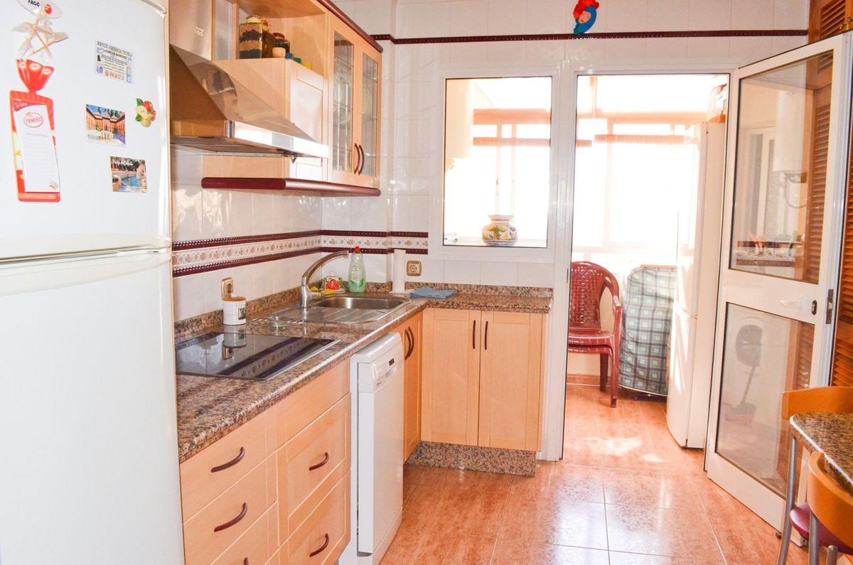 3 Bed Apartment for sale in Fuengirola Costa Del Sol, Málaga, Spain