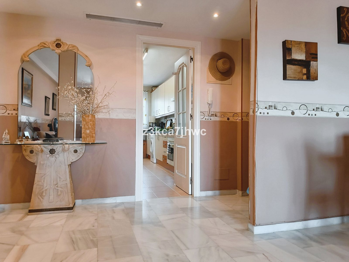 3 Bed Apartment for sale in Estepona Costa Del Sol, Málaga, Spain