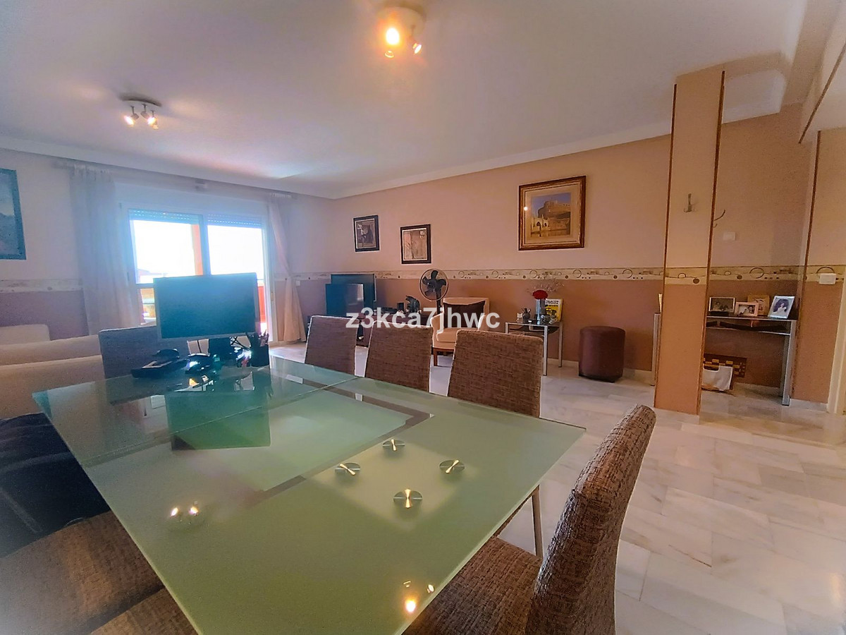 3 Bed Apartment for sale in Estepona Costa Del Sol, Málaga, Spain