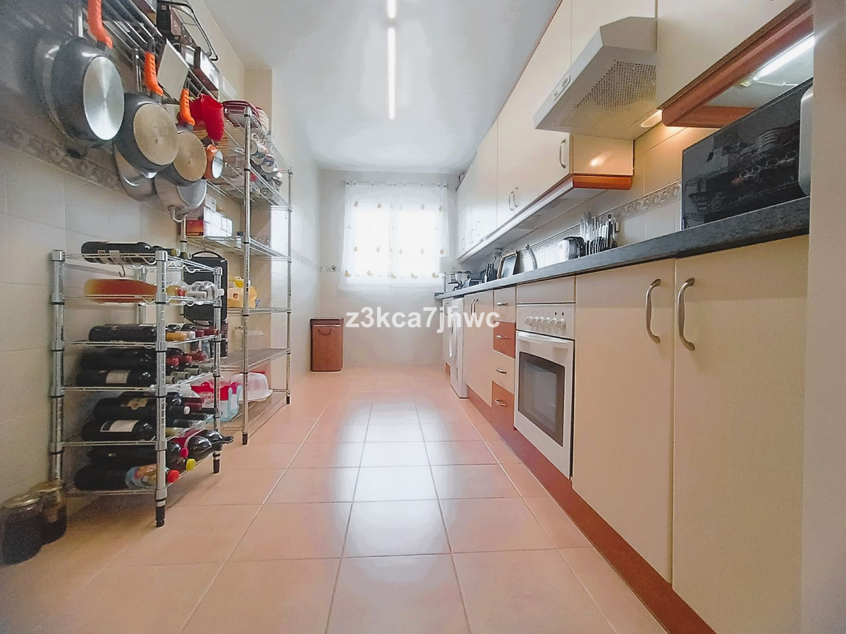 3 Bed Apartment for sale in Estepona Costa Del Sol, Málaga, Spain