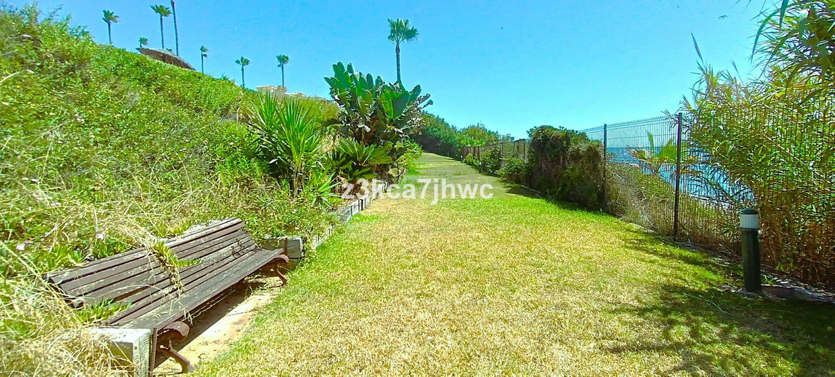 3 Bed Apartment for sale in Estepona Costa Del Sol, Málaga, Spain
