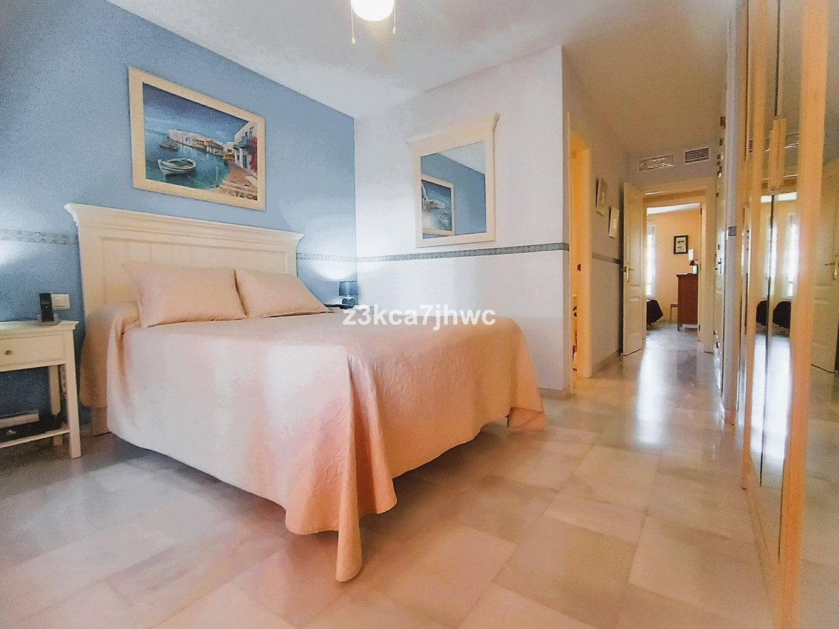 3 Bed Apartment for sale in Estepona Costa Del Sol, Málaga, Spain