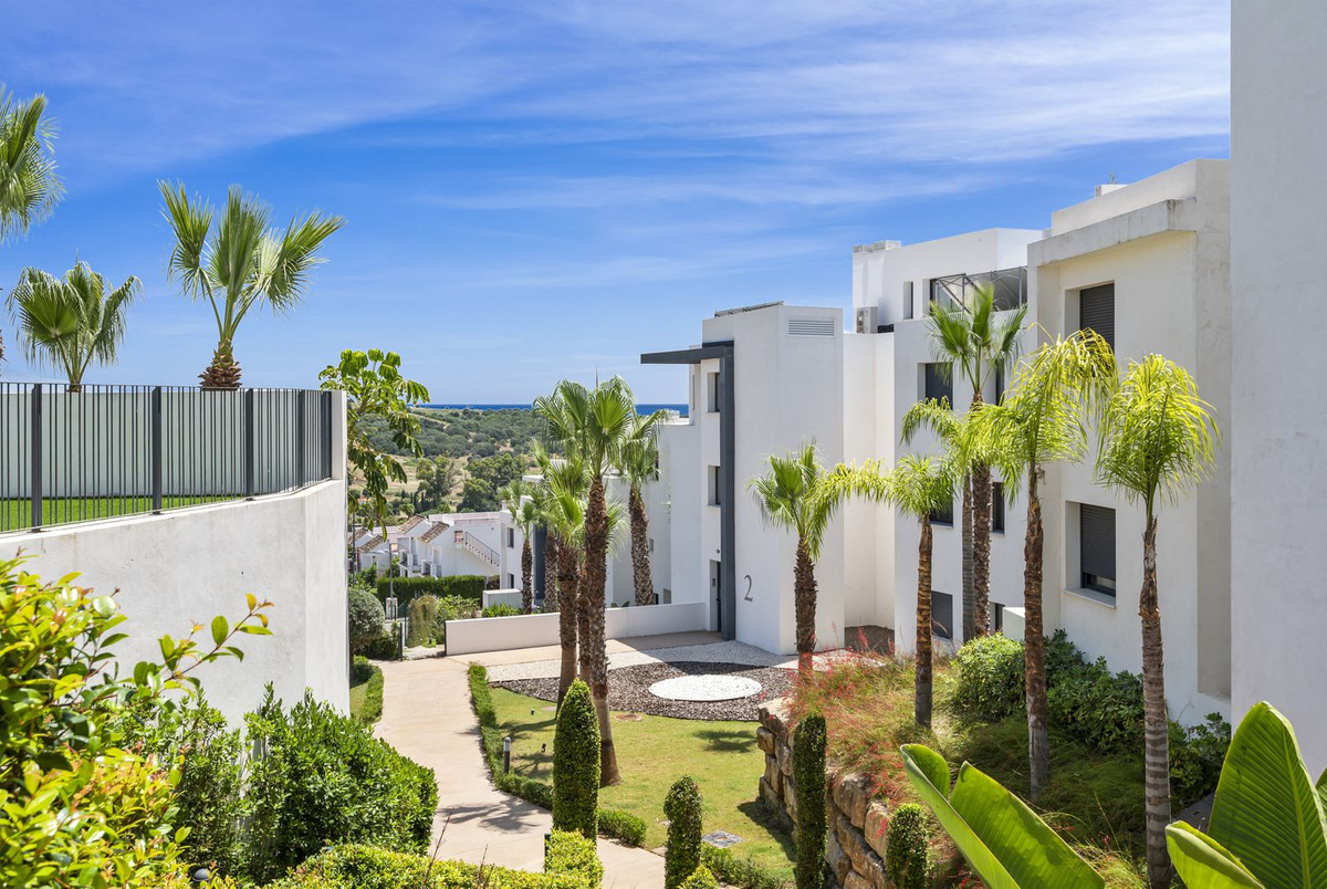 2 Bed Apartment for sale in Benahavís Costa Del Sol, Málaga, Spain