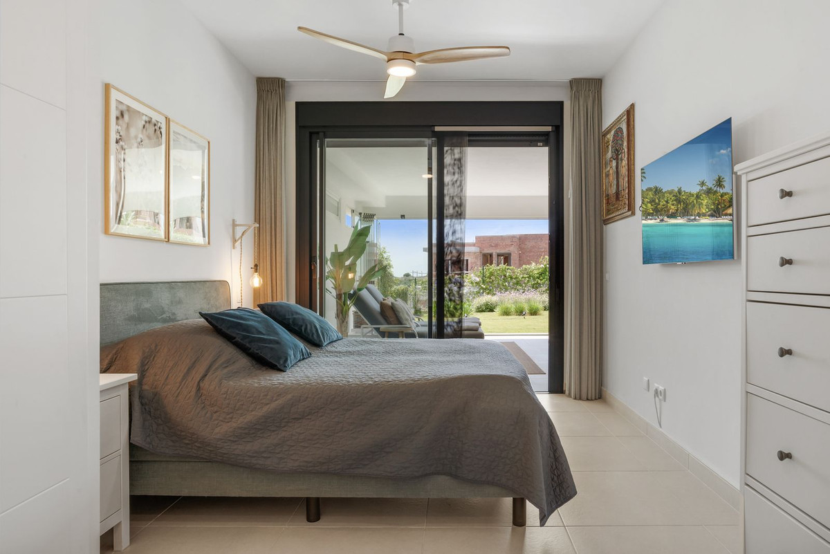 2 Bed Apartment for sale in Benahavís Costa Del Sol, Málaga, Spain