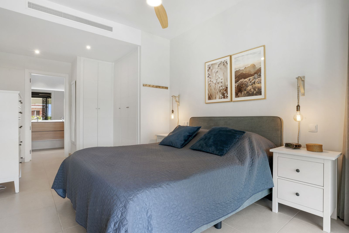 2 Bed Apartment for sale in Benahavís Costa Del Sol, Málaga, Spain