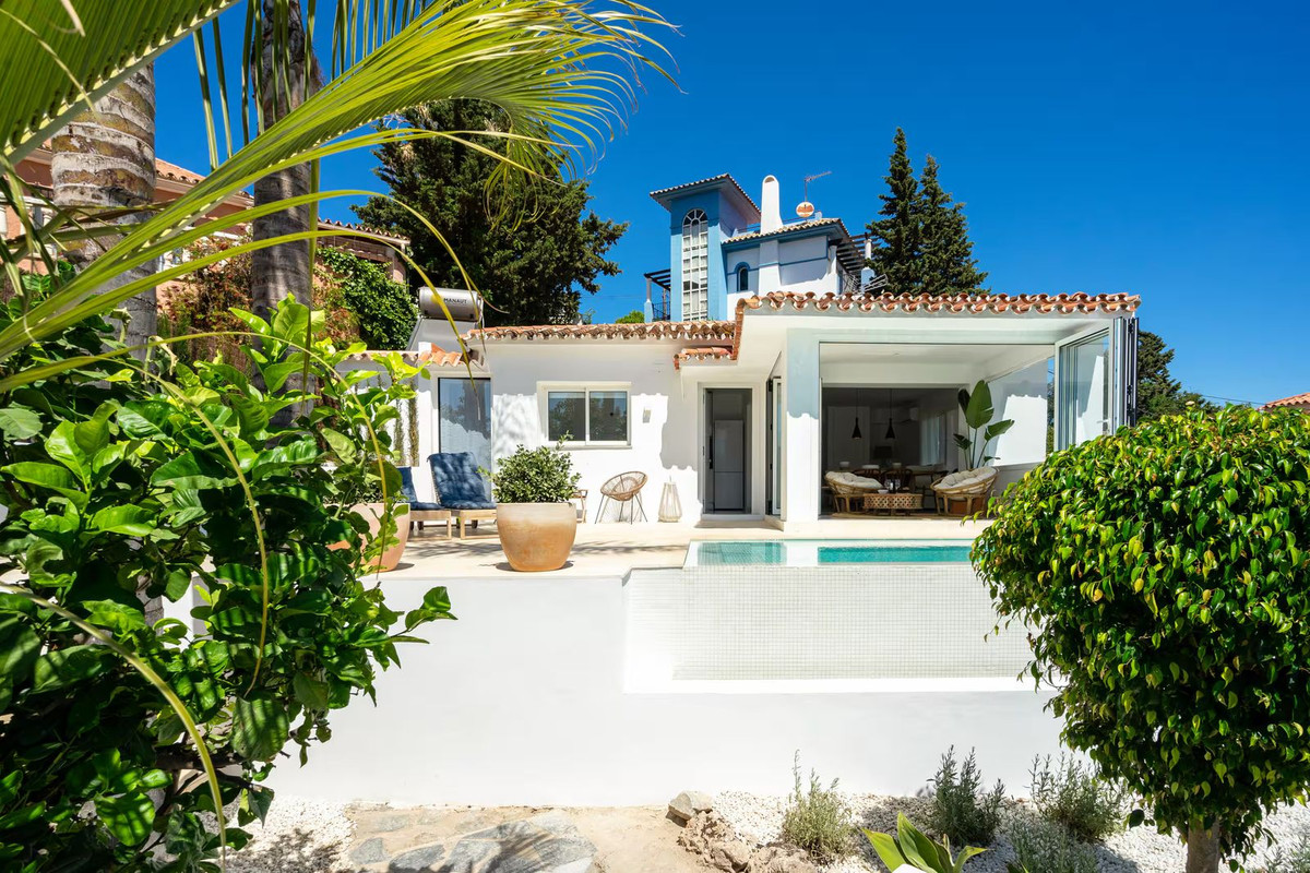 4 Bed Townhouse for sale in La Campana Costa Del Sol, Málaga, Spain