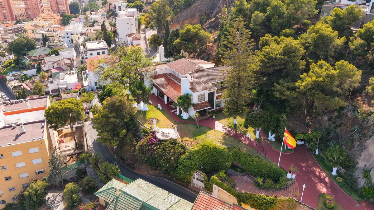 10 Bed Townhouse for sale in Málaga Centro Costa Del Sol, Málaga, Spain