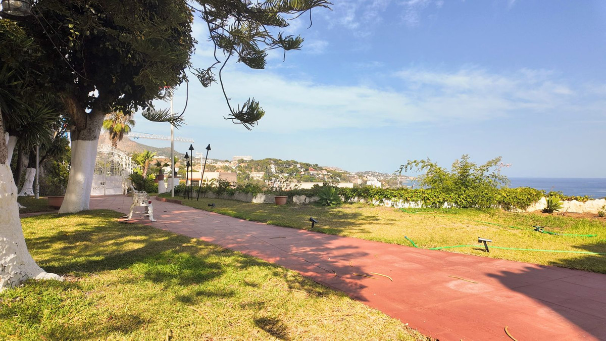 10 Bed Townhouse for sale in Málaga Centro Costa Del Sol, Málaga, Spain
