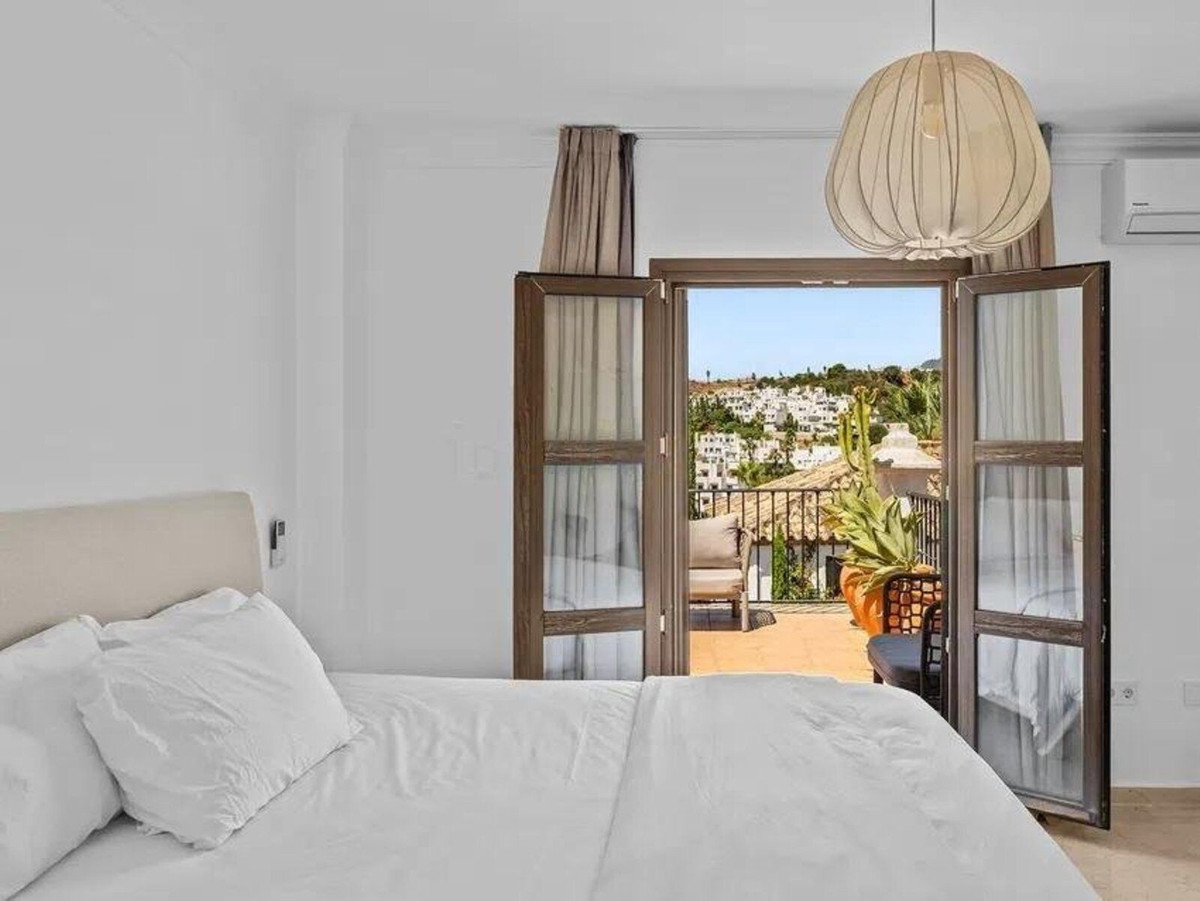 Se vende Villa - Chalet de 4 dormitorios en Costa Del Sol, Málaga, España
