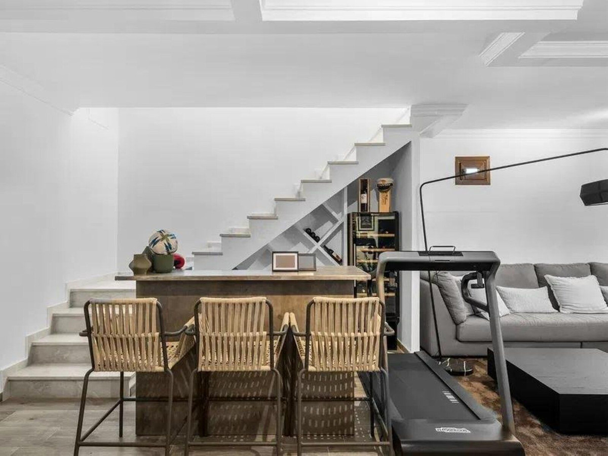 Se vende Villa - Chalet de 4 dormitorios en Costa Del Sol, Málaga, España